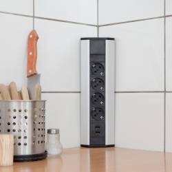 Rohová predlžovačka 4 x 250V, 16A 2 x USB, 2,1A hliníkové telo