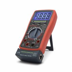 Digitálny multimeter s testrom káblov