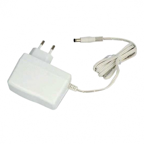 Adaptér napájací CWT 12V 2500mA (5,5x2,1mm)