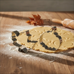 Súprava formičiek na sušienky - list a tekvica - kov - 8 cm - 2 ks / súprava