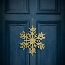 Vianočná dekorácia – snehová vločka – trblietavá zlatá – závesná – 31 cm