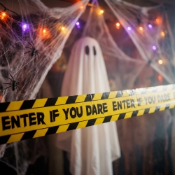 Halloweenová výstražná pásková dekorácia - 3 x 6 m